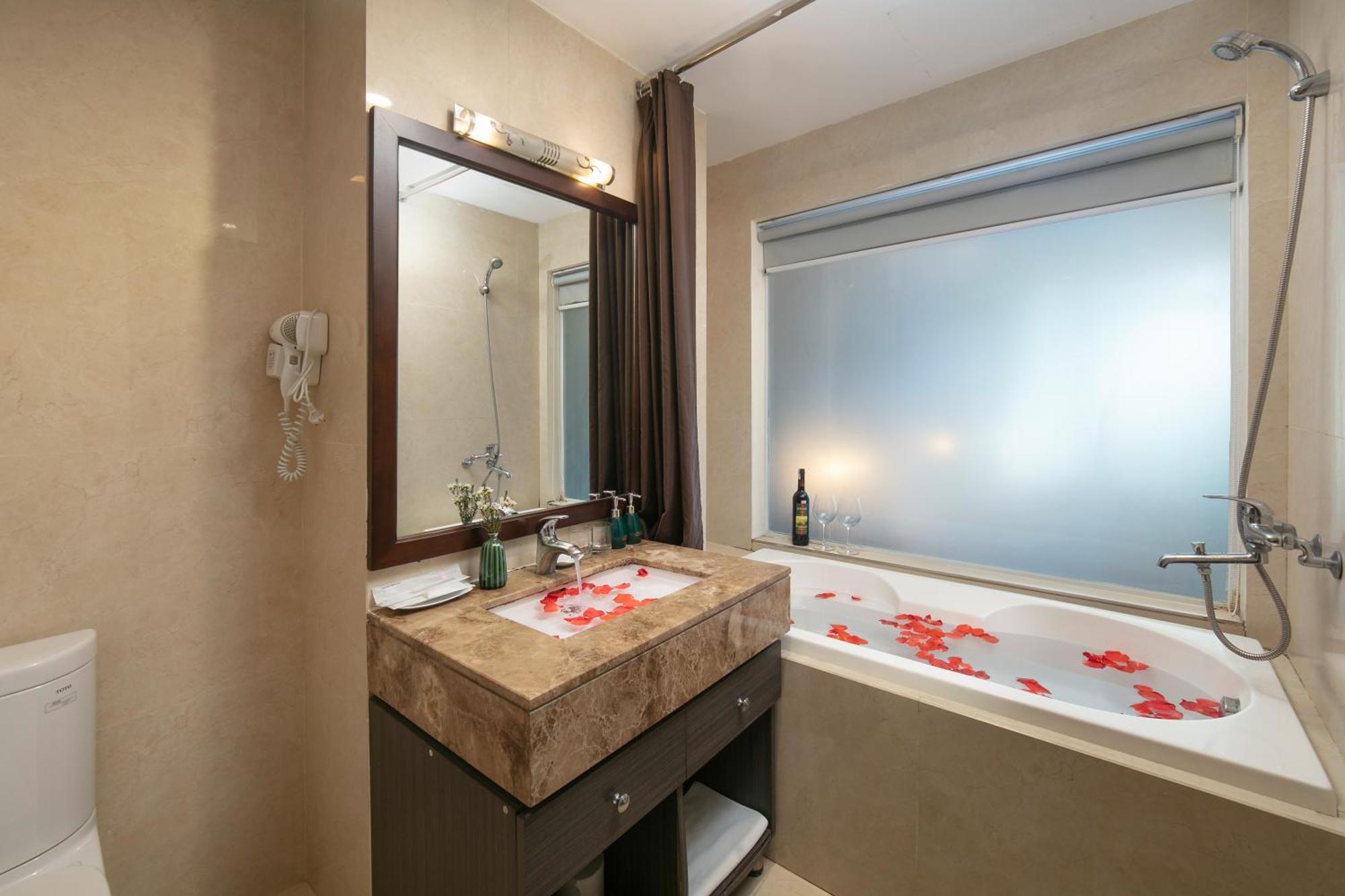 האנוי Brilliant Me Tri Hotel & Spa מראה חיצוני תמונה